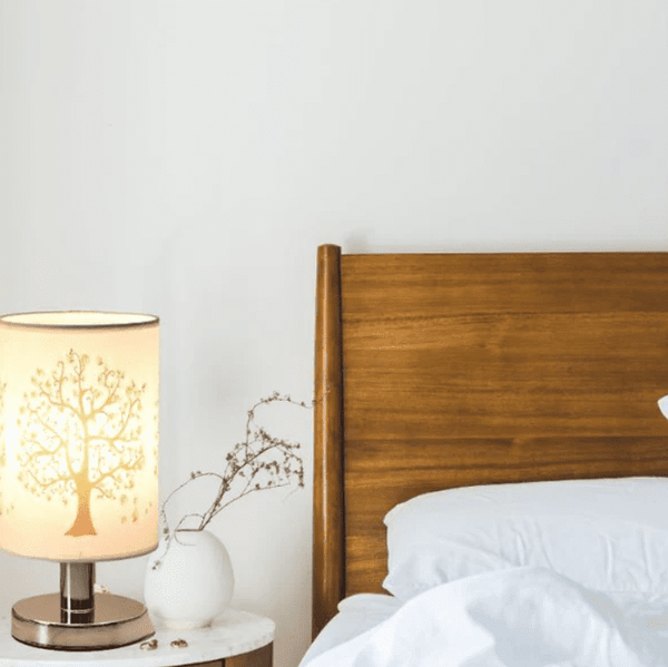 LumiBois Lampe de Table – Design Épuré avec Base en Bois Naturel